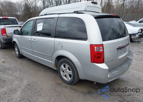 2010 Dodge Grand Caravan Sxt z USA, uszkodzony, nr VIN 2D4RN5D12AR119896